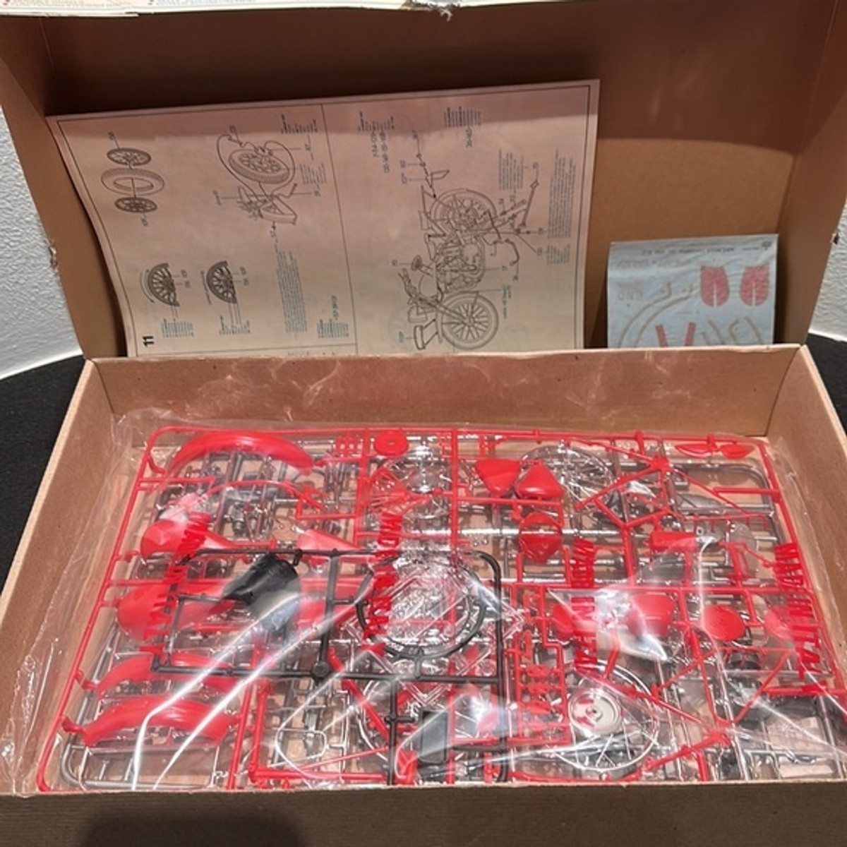 ESCI トライアンフ 3H 350cc プラモデル s-l1200.jpg