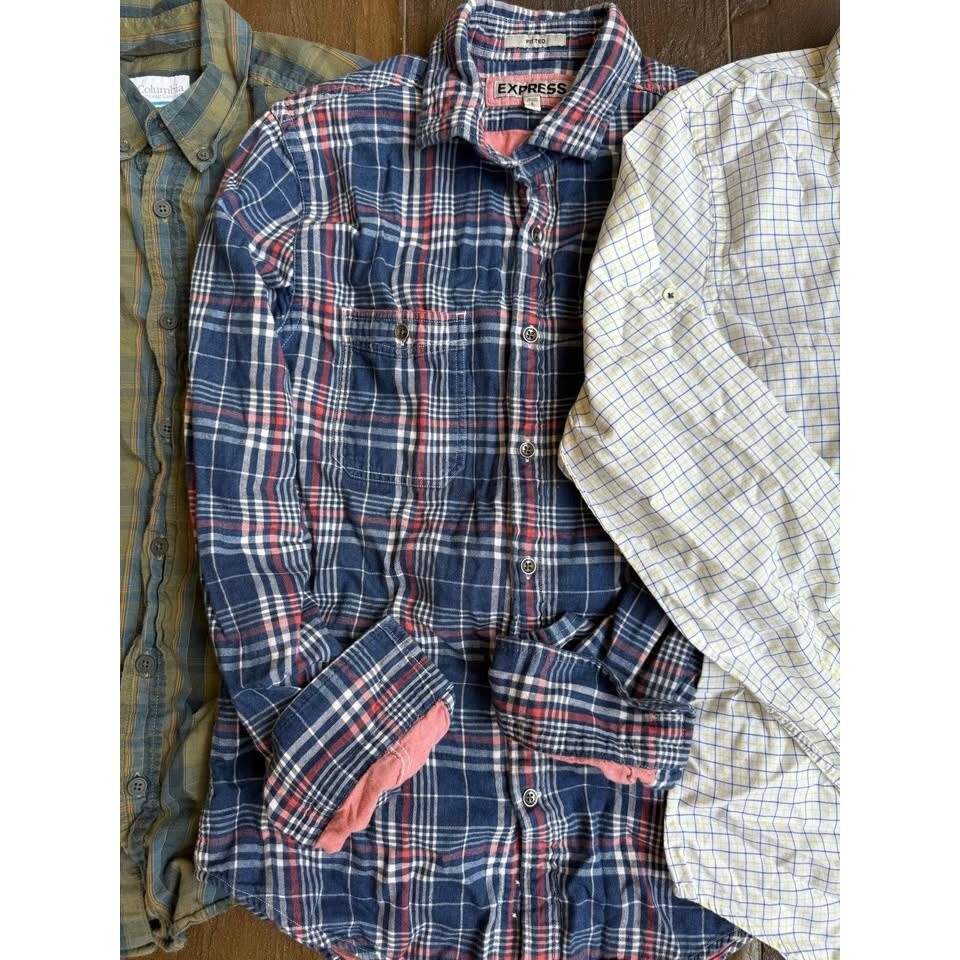 Small button down collared shirts Columbia & Expr… - image 3