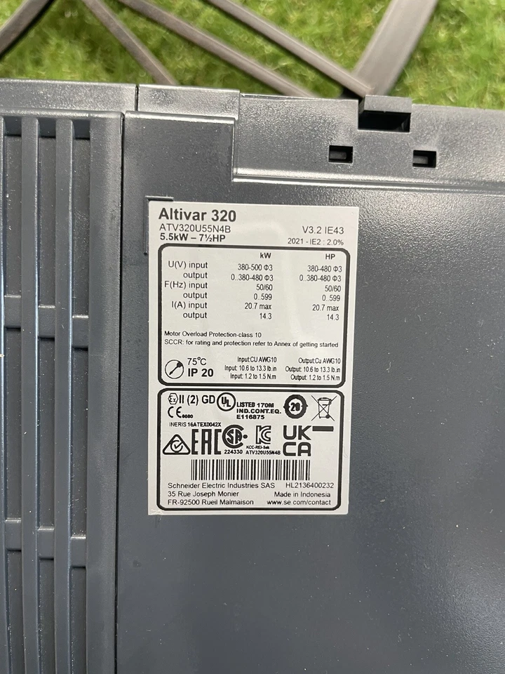 Altivar Machine - variateur - 5,5kW - 380/500V tri - book - CEM - IP21 - Photo 3/4