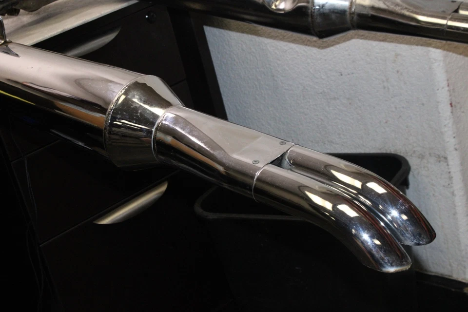 87-03 KAWASAKI VOYAGER XII OEM FULL EXHAUST SYSTEM MUFFLER - Image 2 of 4