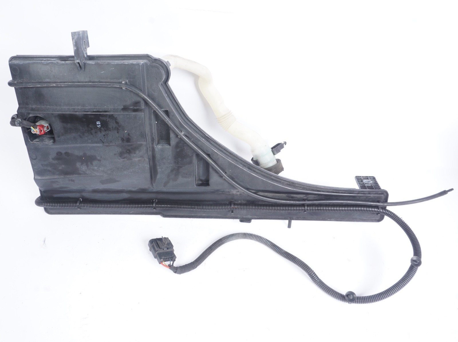 2014 - 2024 MASERATI GHIBLI WINDSHIELD WASHER RESERVOIR TANK BOTTLE W/ PUMP OEM