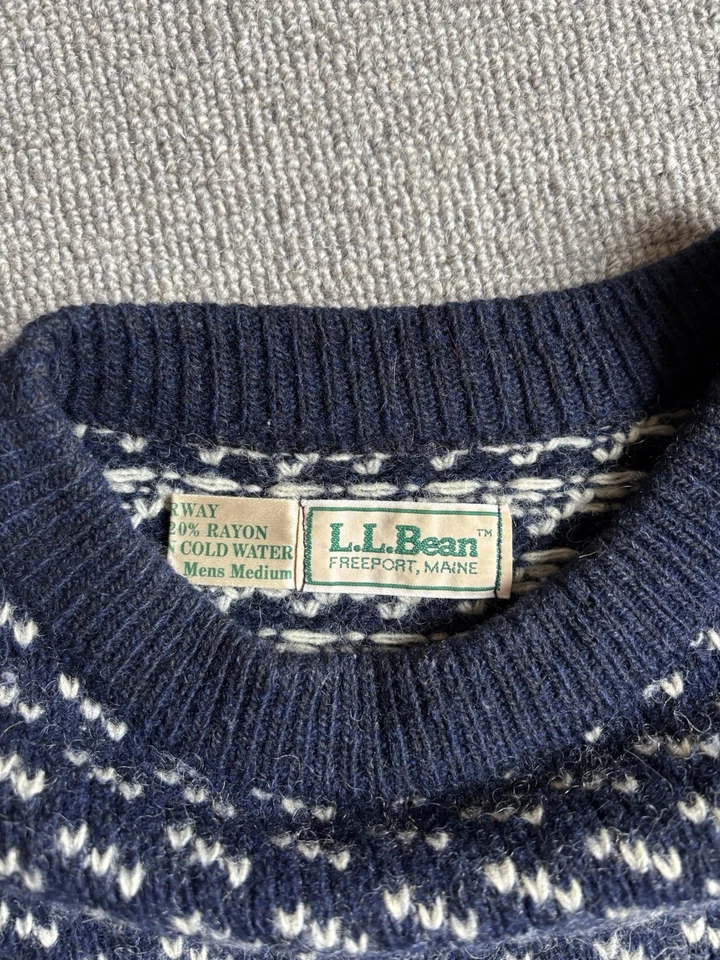 LL Bean Sweater Men’s Size M Heritage Norwegian Wool Fisherman Birds Eye Navy - Image 4 of 4