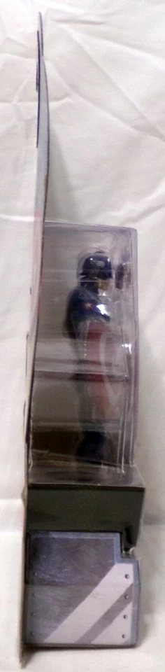Figura de acción Hasbro 2011 Marvel CA: TFA Super Combat Capitán América 5" sellada Foto 4 de 4