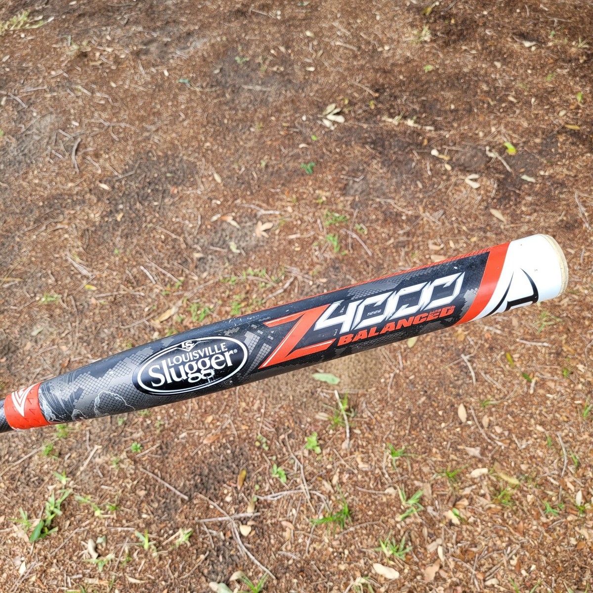 LOUISVILLE SLUGGER Z4000 BALANCED SOFTBALL BAT 34in 27oz