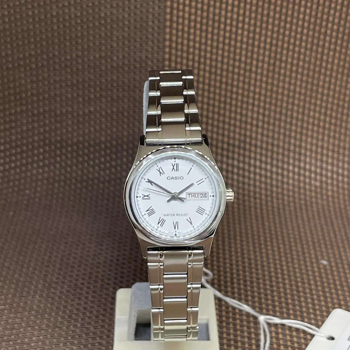 Casio LTP-V006D-7B White Dial Analog Roman Numeral Ladies Classic 