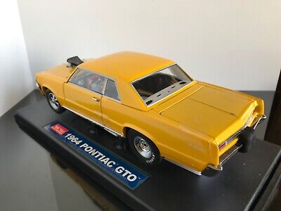1:18 SUNSTAR 1964 PONTIAC GTO STREET FIGHTER DRAG CAR YELLOW 1:18 SUNSTAR 1964 PONTIAC GTO STREET FIGHTER DRAG CAR YELLOW