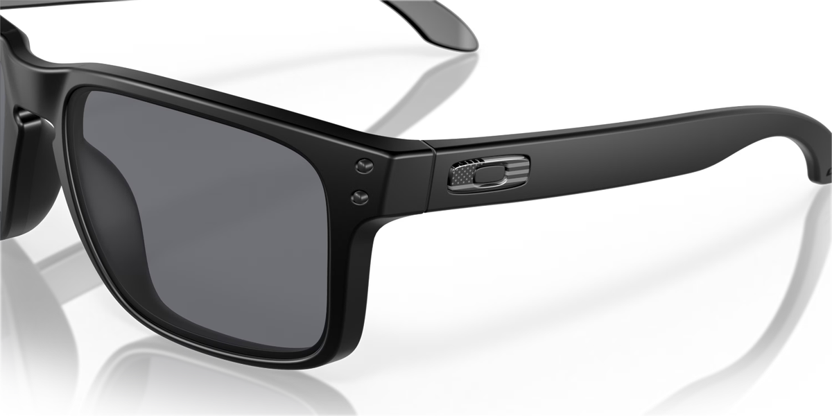 Oakley Holbrook Standard Issue USA Flag Collection Brand New Matte