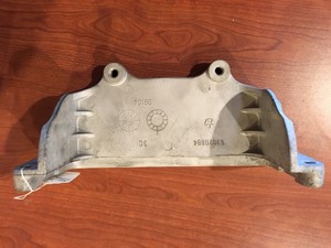 2001-Dodge-Dakota-4-7-L-Transmission-Brace-Inspection-Plate-Cover