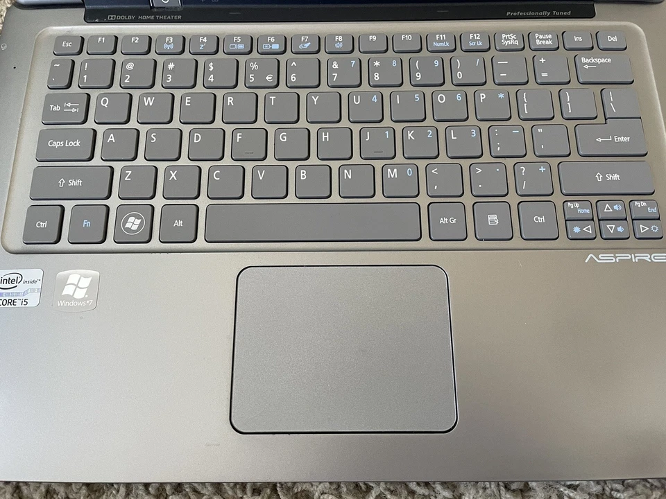 Acer Aspire S3 Core i5-2467M Laptop 4GB RAM 60GB SSD Windows 10 *DEAD BATTERY - Image 3 of 4