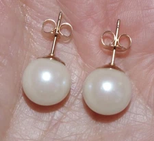 Old Stock 10 MM Majorca Round Pearl Stud Earrings