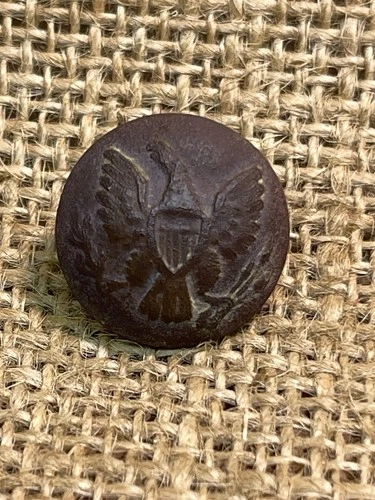 Nice Dug Civil War Eagle General Service Button With Shank From Dalton Georgia