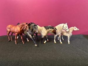 Lot Of 12 Breyer Horses