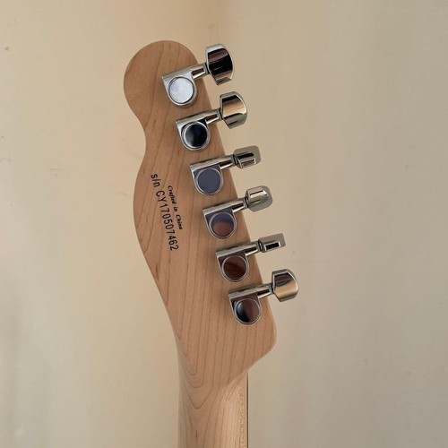 Hermosa guitarra eléctrica tipo Squier de Fender Telecaster verde metálica - Imagen 6 de 10