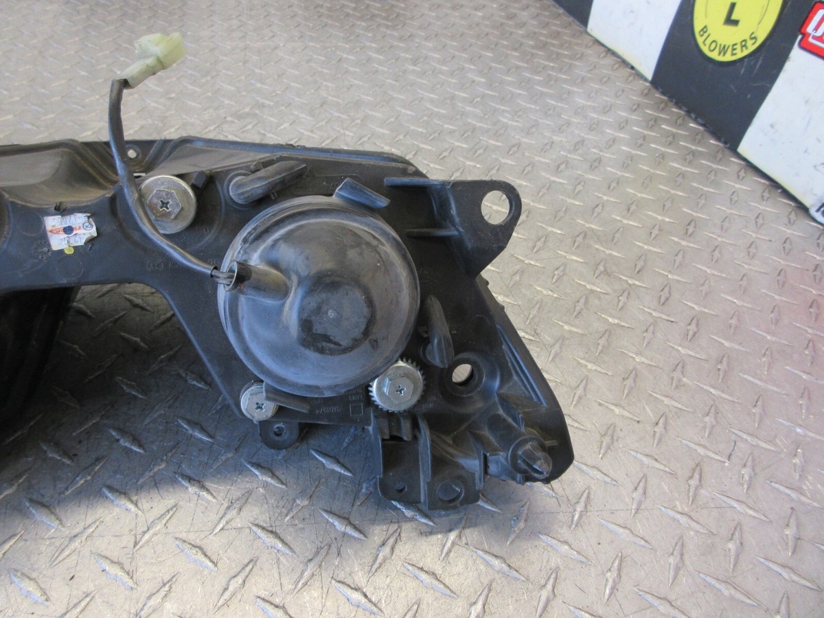 光と影 13 - 18 KAWASAKI NINJA ZX6R ZX636 OEM FRONT HEADLIGHT HEAD