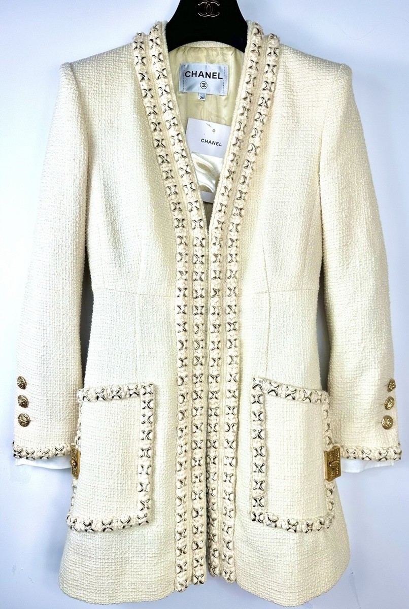 10K Mint Chanel 2017 Jennie White Tweed Long Jacket 34 2 4