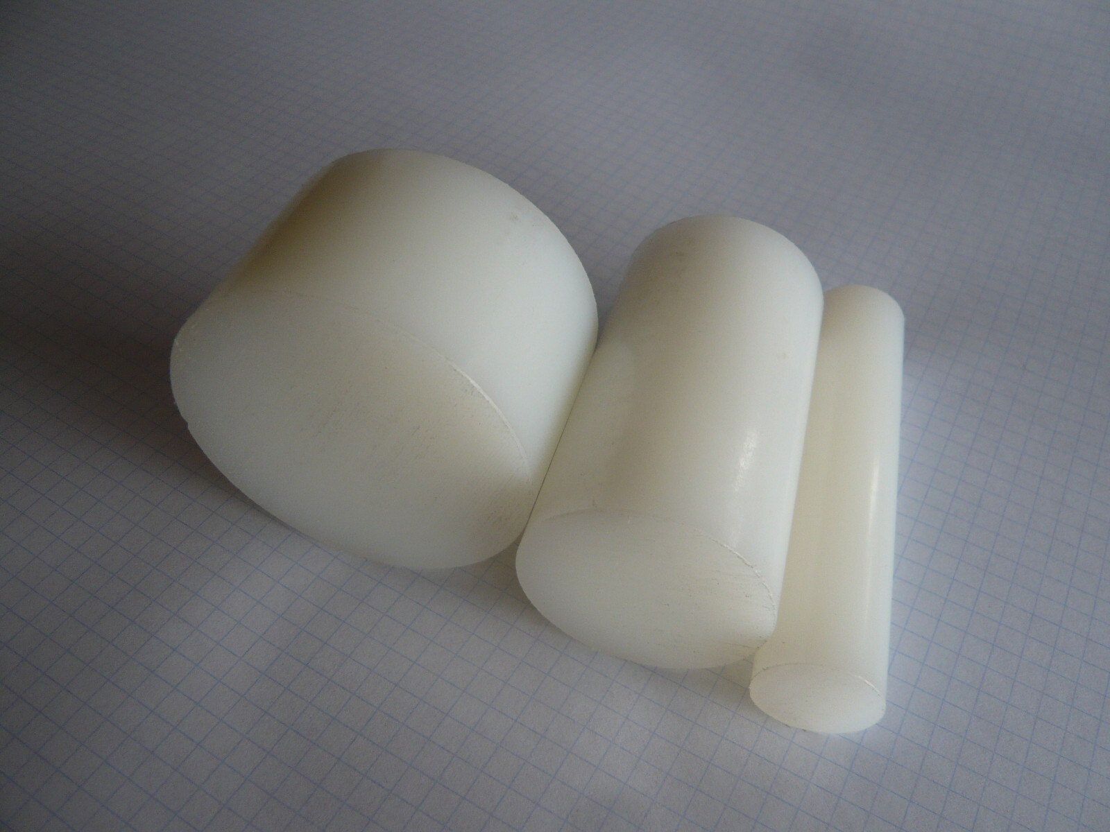 Nylon PA 6 naturel Ø 110 mm, le choix de la haute densité pour l'usinage