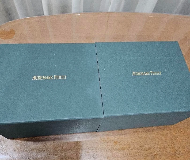 Tazas Audemars Piguet 2023 edición limitada cerámica roble real, sin reloj, juego de 2. Foto 2 de 4