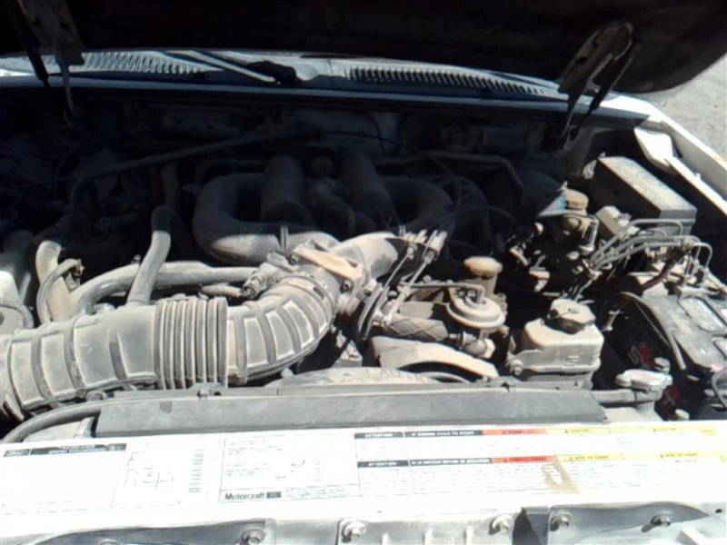 Used Air Cleaner Assembly fits: 2007 Mazda 5 Canada market Grade A - Image 2 of 4