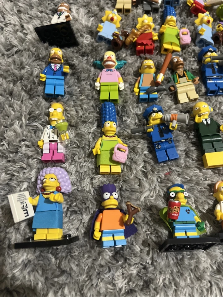 Simpsons Collection Minifigures - Image 2 of 4