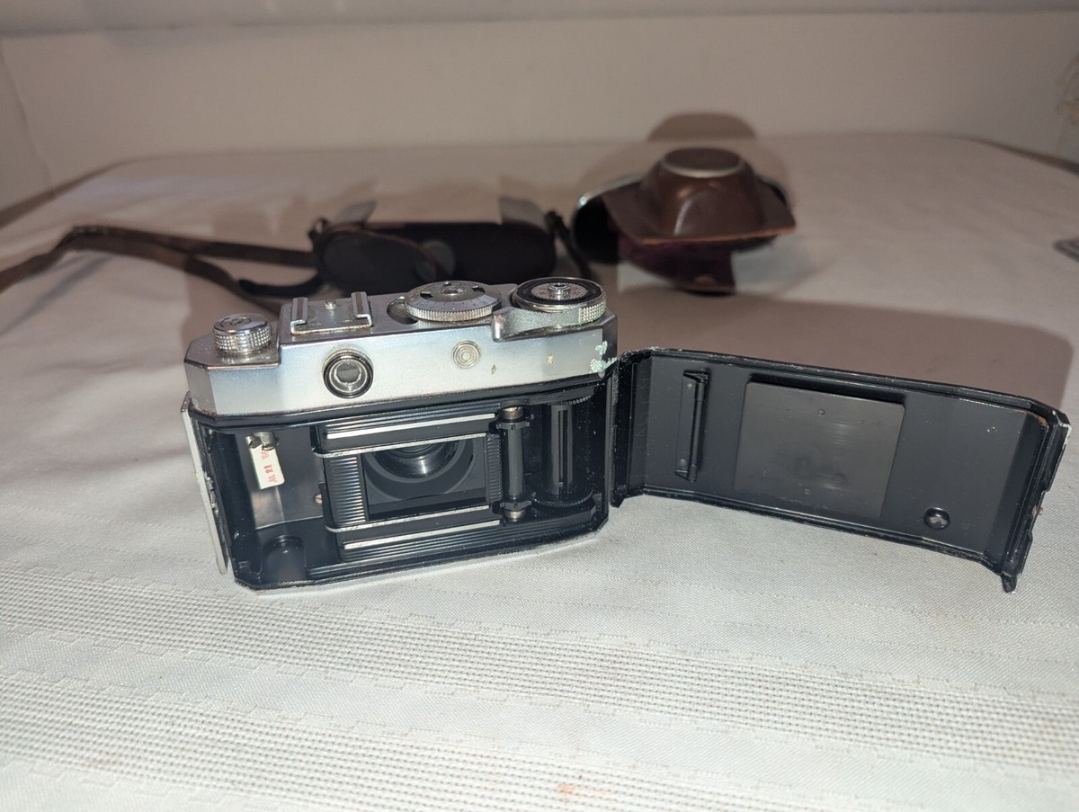 Vintage Zeiss Ikon German Camera w/ 45mm f/2.8 lens and Case