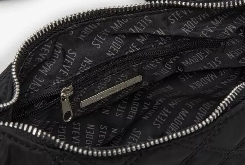 Portamonete Steve Madden nero Junie forma luna tracolla catena argento - Foto 3 di 4