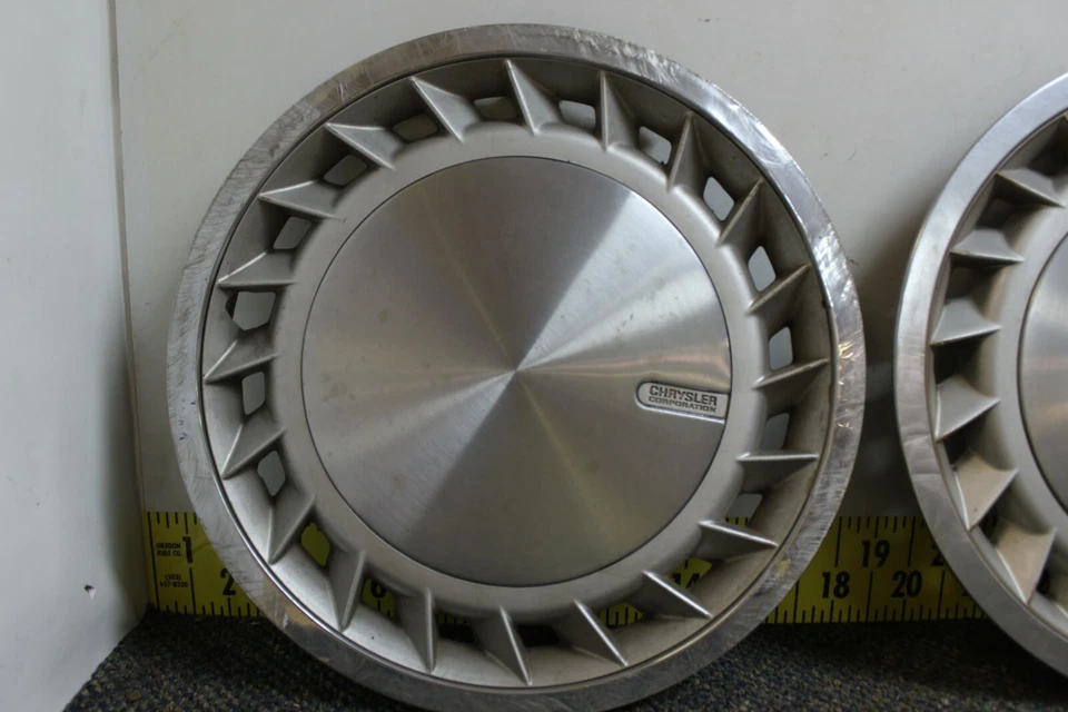 Juego de 4 tapacubos de 14" cubiertas de rueda OEM 464 1988-90 Plymouth Acclaim Voyager (2329 Foto 2 de 4