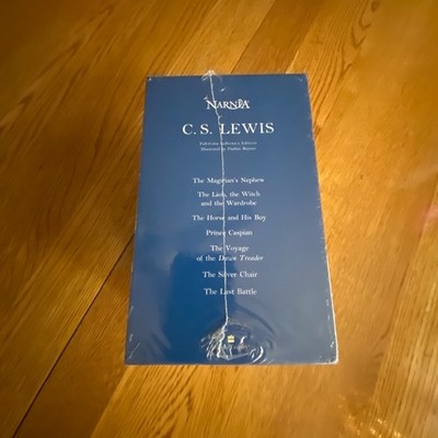 Chronicles of Narnia Full-Color Paperback 7-Book Box Set : The