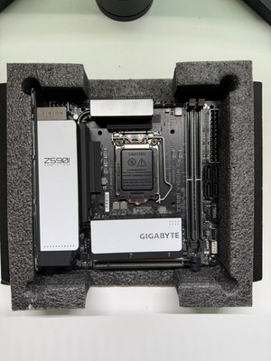 GIGABYTE Z590I VISION D LGA 1200, Intel Mini-ITX Motherboard