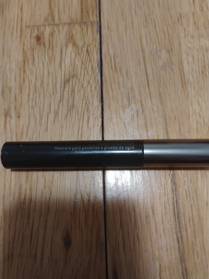 New In Box Mary Kay Waterproof Black Mascara #017683 Full Size - Image 2 of 2
