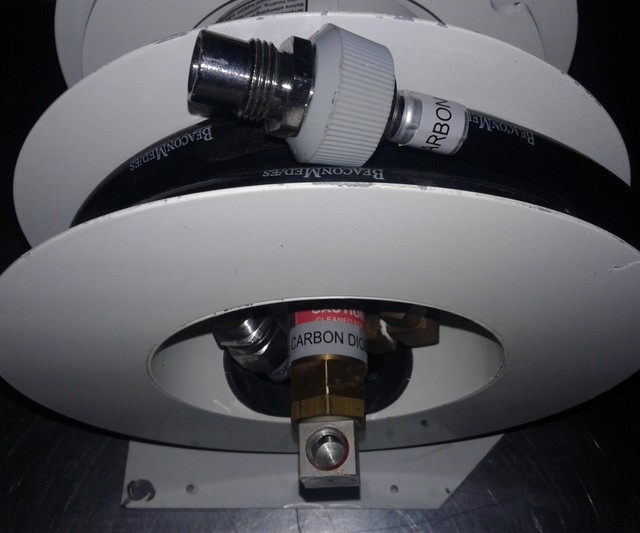 BEACON MEDAES MEDICAL AIR CARBON DIOXIDE HOSE REELS for Medical Gas