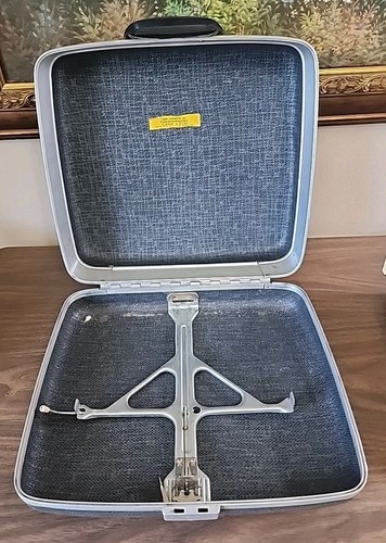 Macchina da scrivere vintage Smith Corona Galaxie con custodia, funzionante - Foto 6 di 8