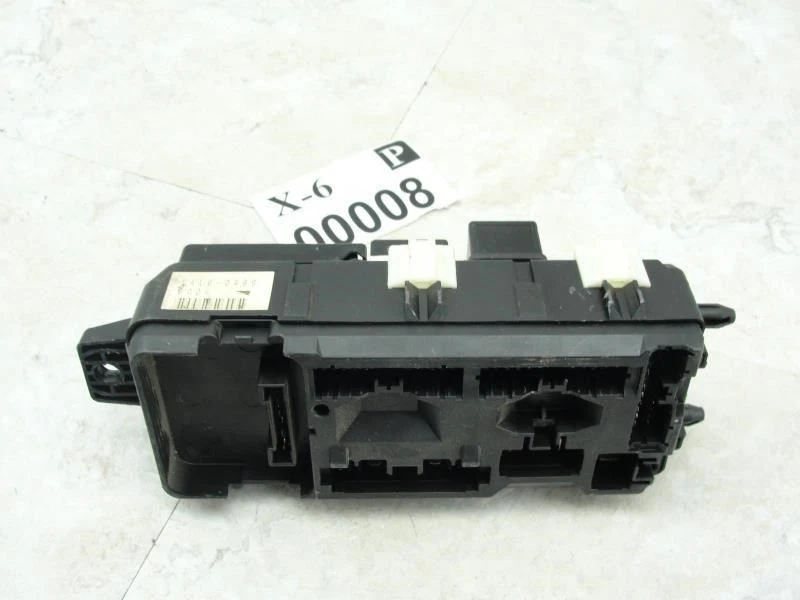 Caja de fusibles S40 2001 Volvo relé eléctrico bloque de conexiones OEM 30889989 Foto 3 de 4