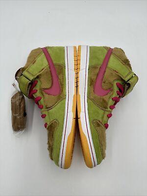 Size 10 - Nike Dunk Premium SB Mid Three Bears - Mama Bear Size 10 - Nike Dunk Premium SB Mid Three Bears - Mama Bear