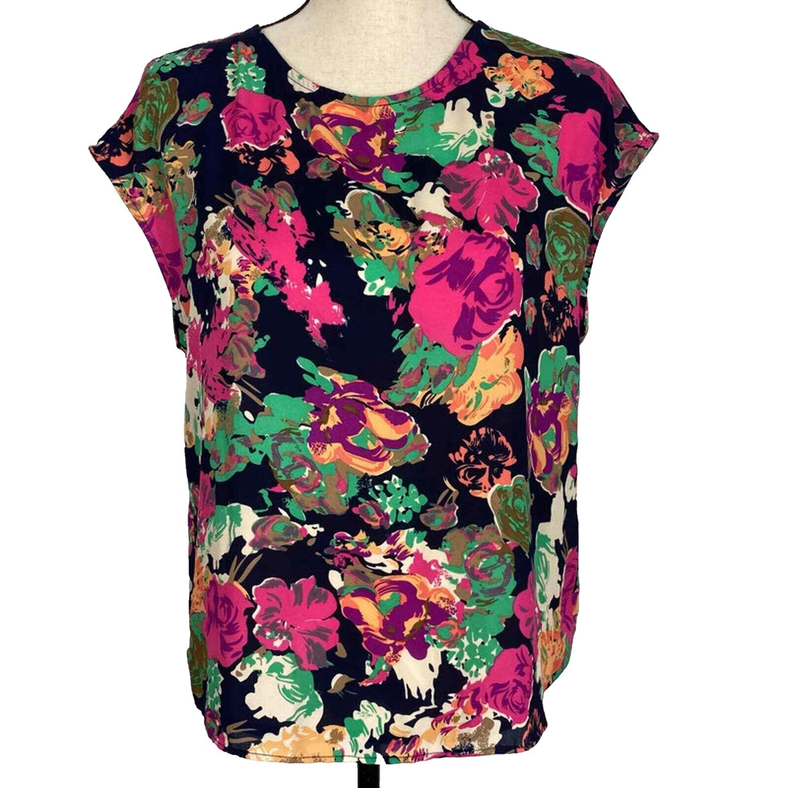 Tops femininos casuais florais Lucy