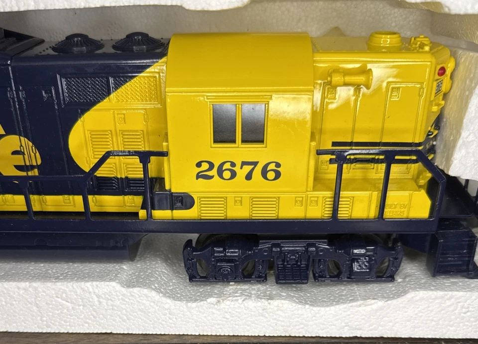 WILLIAMS 3-RAIL O #2676 ATSF SANTA FE  GP-9 HORN & BELL - New - Open Box - Image 3 of 4