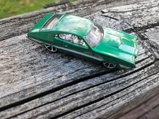 1972 Grand Torino Hot Wheels T9672 Die Cast 1:64 2010 Mattel Indonesia
