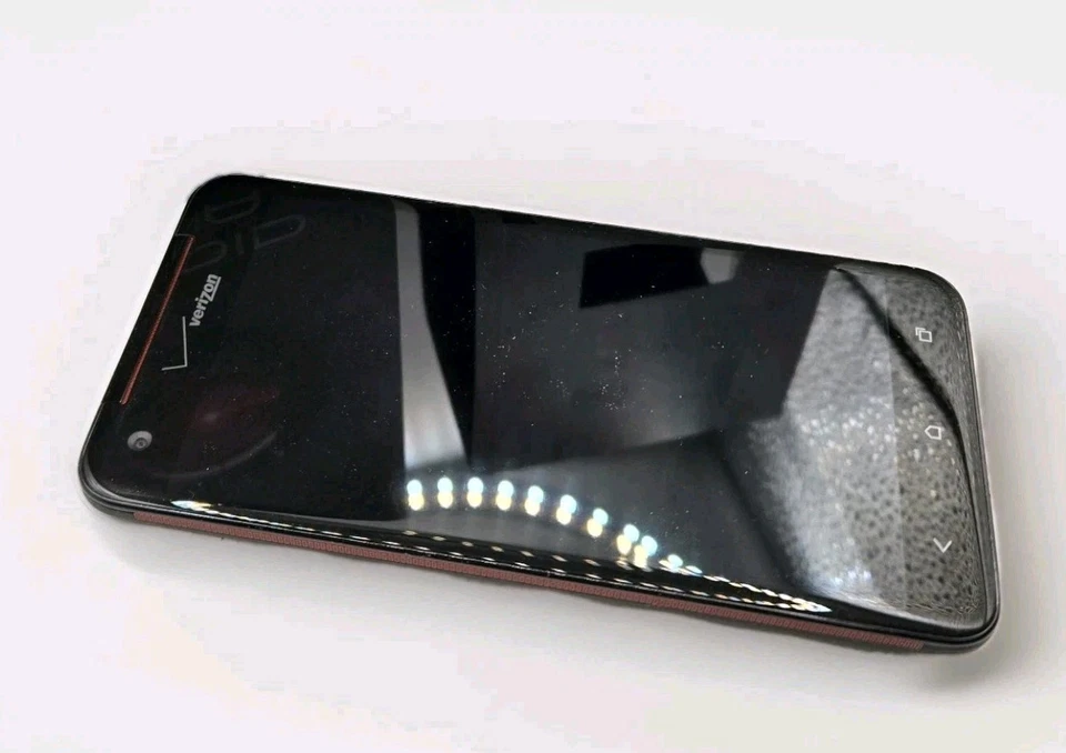 Smartphone HTC DROID DNA (HTC6435L) 16GB (Verizon) Excelente Estado Foto 2 de 3