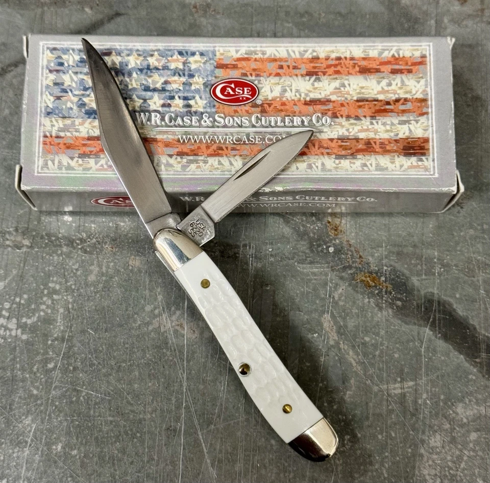 Navaja de Bolsillo Plegable Case XX 60188 Blanca con Escudo Rojo Cacahuete 6220SS Foto 2 de 4