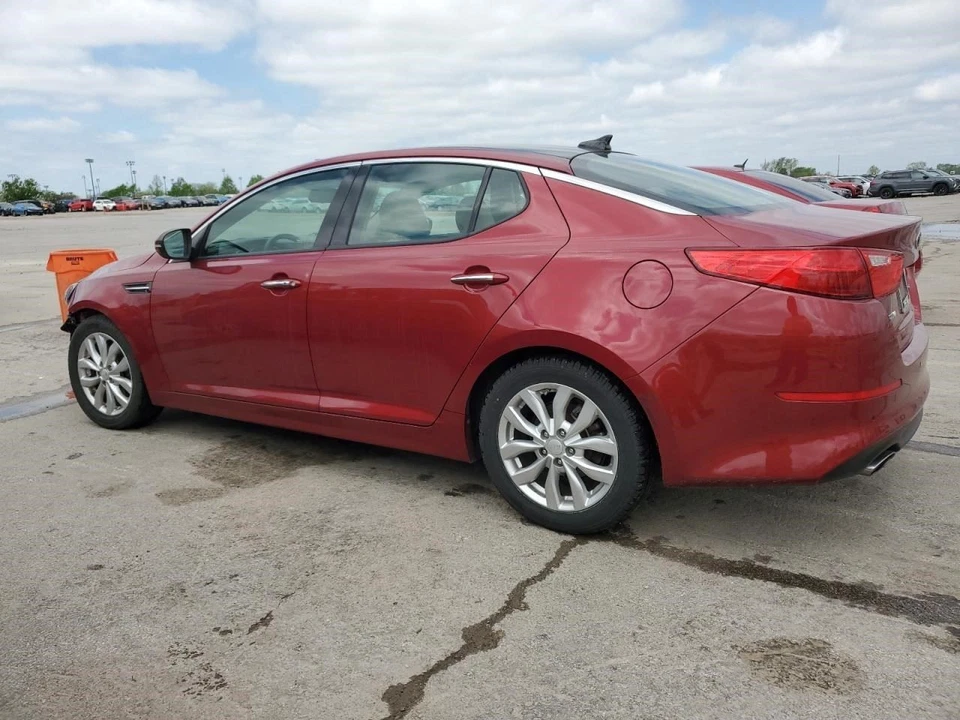 2012-2015 KIA OPTIMA Fuel Filler Door Red 695104C000 12-15 - Imagem 3 de 4
