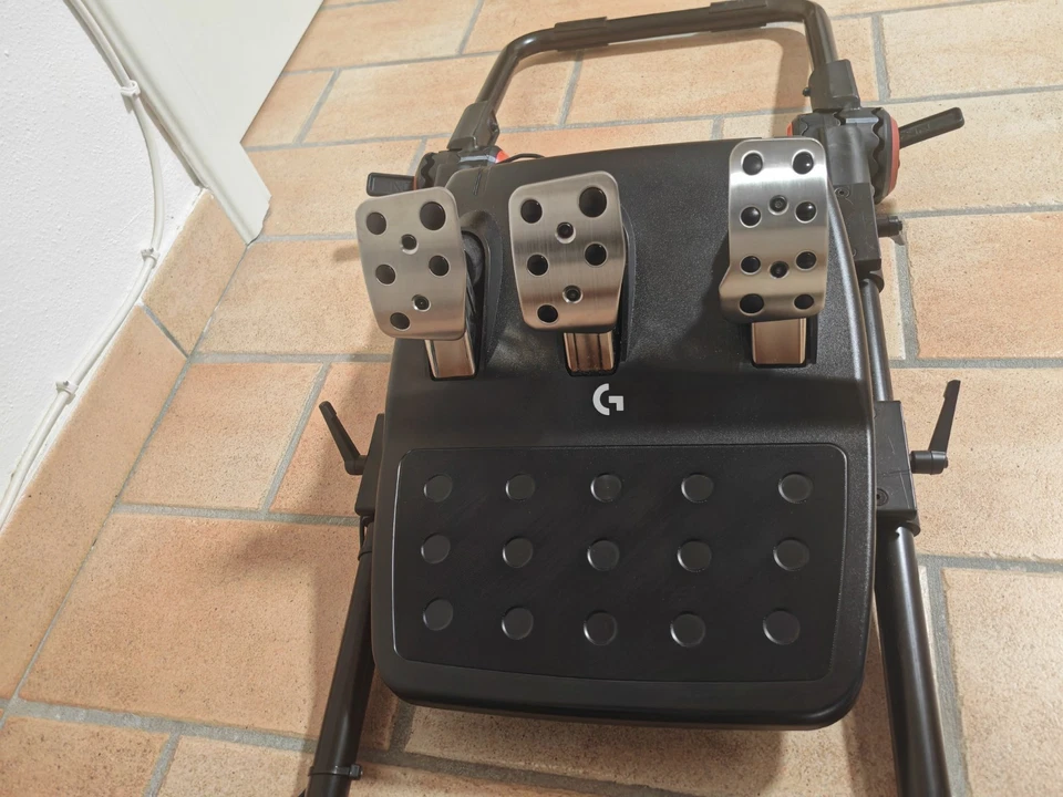 Simulatore di guida PlayStation 5 Next Level + Logitech G923 - Immagine 3 di 4