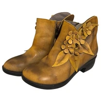 Socofy Mustard Leather Booties Size EU 38 3D Floral Appliqué Distress Boho Boots