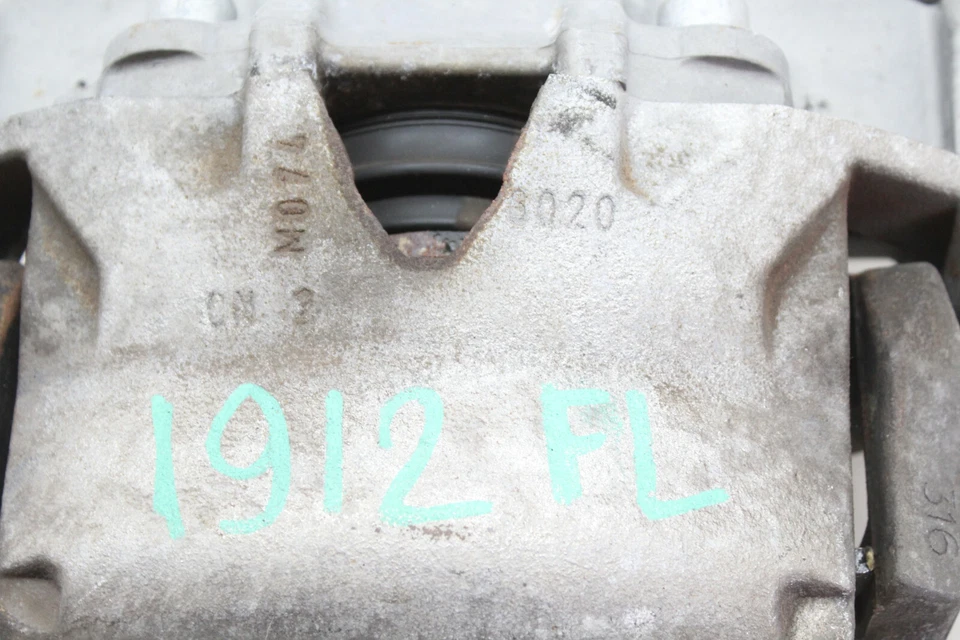 2010 VOLVO XC70 ТОРМОЗ СУППОРТ ПЕРЕДНИЙ ЛЕВЫЙ OEM 08 09 10 11 12 13 14 - Изображение 2 из 4