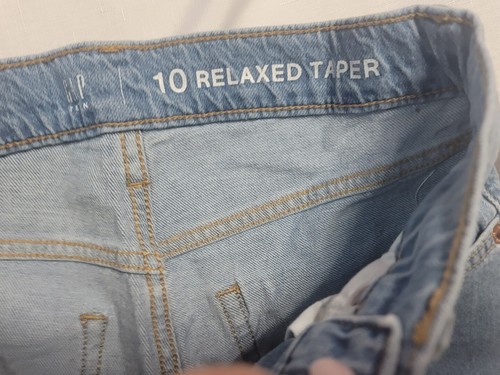 New Gap Teen Boys Relaxed Taper Jeans w/Washwell Light Wash Size 10 - Picture 3 of 4