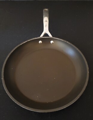 Le Creuset 11''  Shallow Frying Pan 28 cm Silver Handle