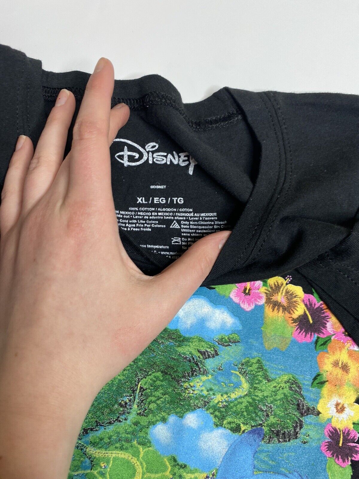 Disney Lilo and Stitch Black Graphic T-Shirt Juni… - image 5