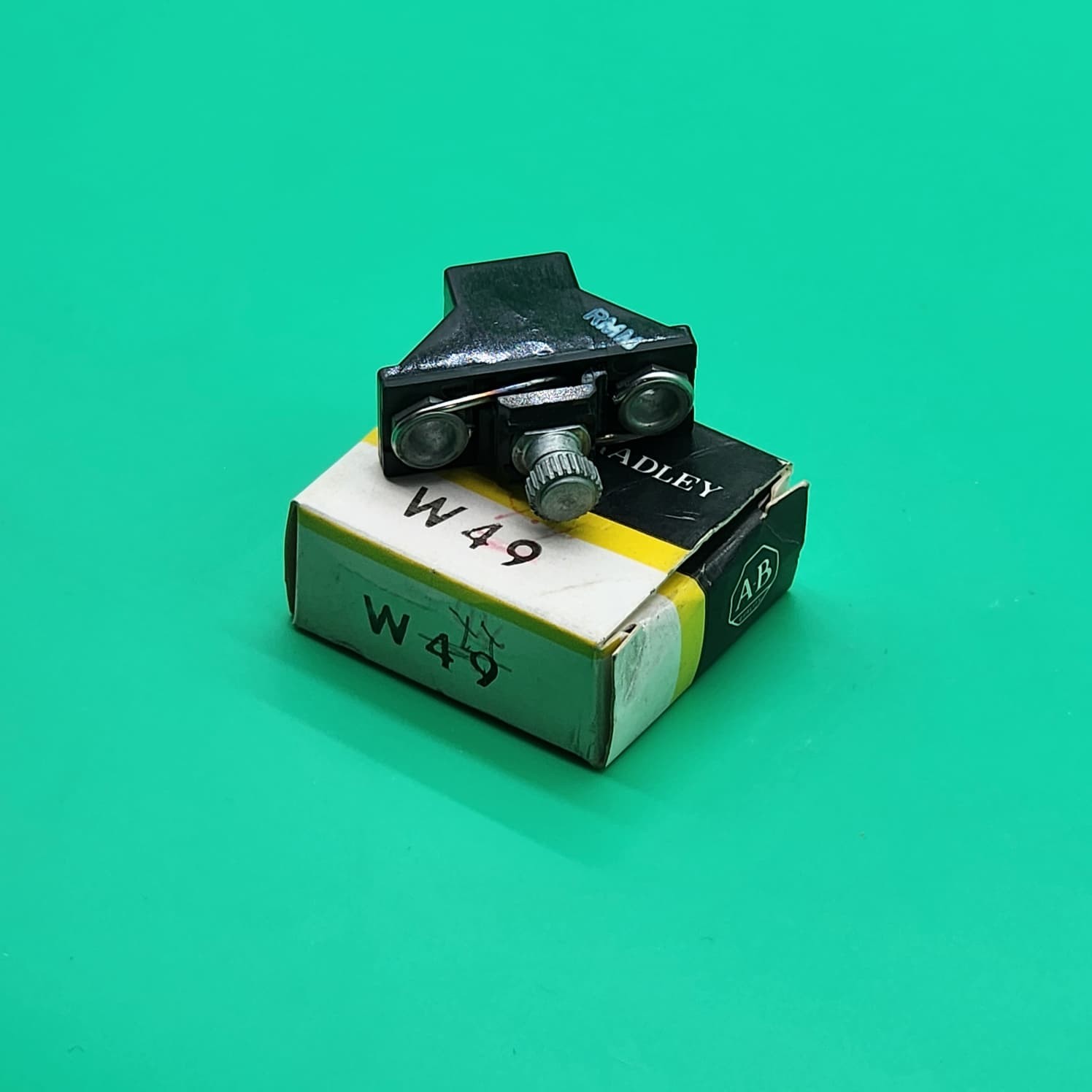 Allen Bradley • Manufacturer: Allen-Bradley (Rockwell Automation) • Part Number