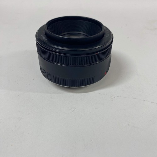 Canon 50mm f/1.8 50mm