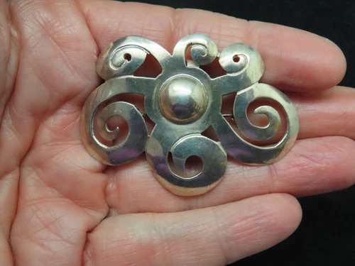 Vintage Sterling Silver Peruvian Artist Signed Brooch w/Jump Ring For Chain