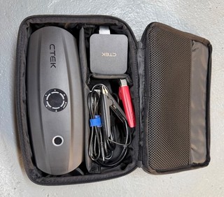 CTEK CS Free portable battery charger (4 in 1 charger power pack) & CTEK case