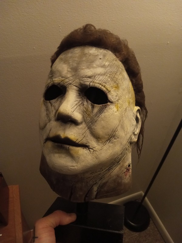 tots trick or treat studios halloween 2018 H40 rehauled michael myers mask 